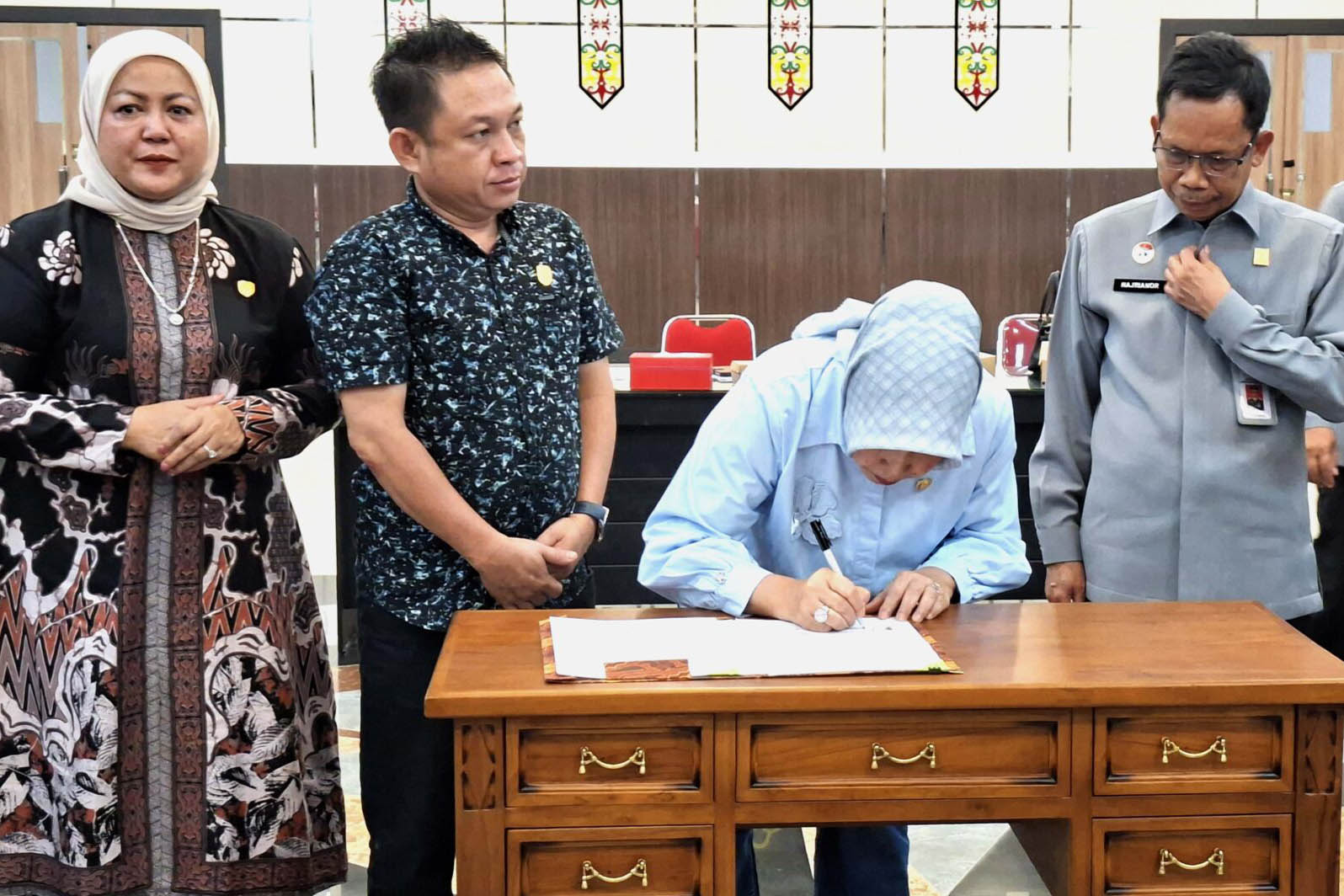 Perkuat Pembentukan Produk Hukum Daerah, DPRD Barito Utara Teken MoU dengan Kanwil Kemenkum Kalteng