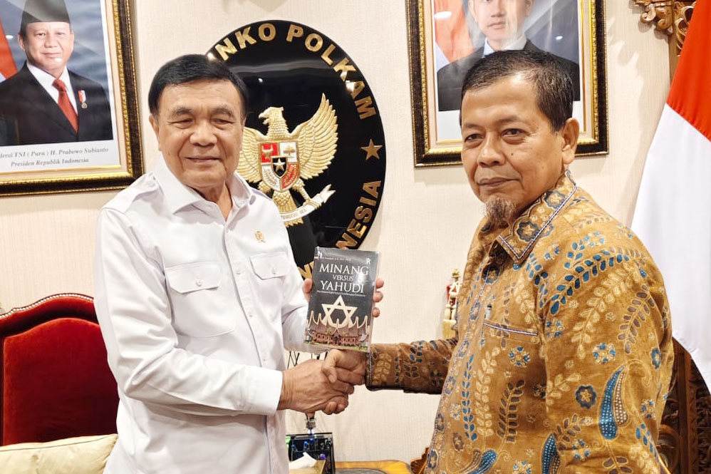 Bahas Berbagai Isu Strategis, Ketua IPJI Sumbar Silaturahmi dengan Menko Polkam