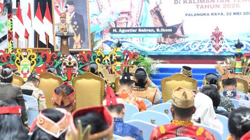Agustiar Sabran Lantik Pengurus DAD dan BATAMAD se-Kalteng