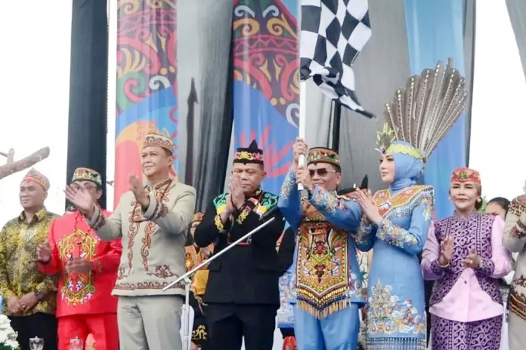 Gubernur Agustiar Sabran Buka FBIM, Kalteng Expo 2026 dan Lepas Peserta Karnaval Budaya