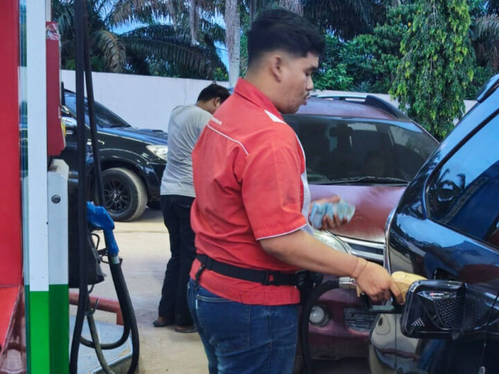 Antrean BBM di Lamandau Mengular, Pelayanan SPBU Tetap Tertib dan Terkendali