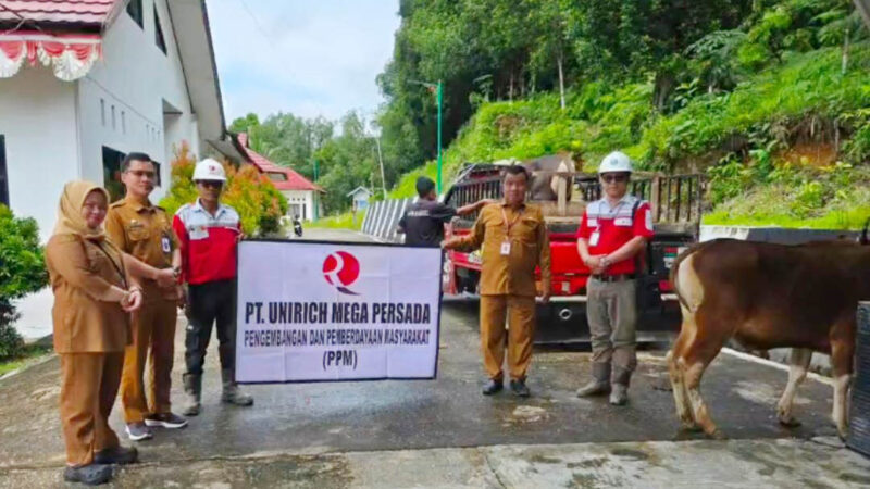 Sambut Idul Adha, PT Unirich Mega Persada Salurkan Bantuan Hewan Kurban
