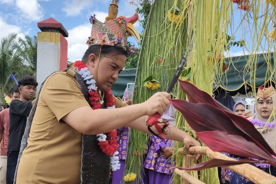 Bupati Lamandau Hadiri Peringatan Hari Jadi ke-11 Desa Rimba Jaya