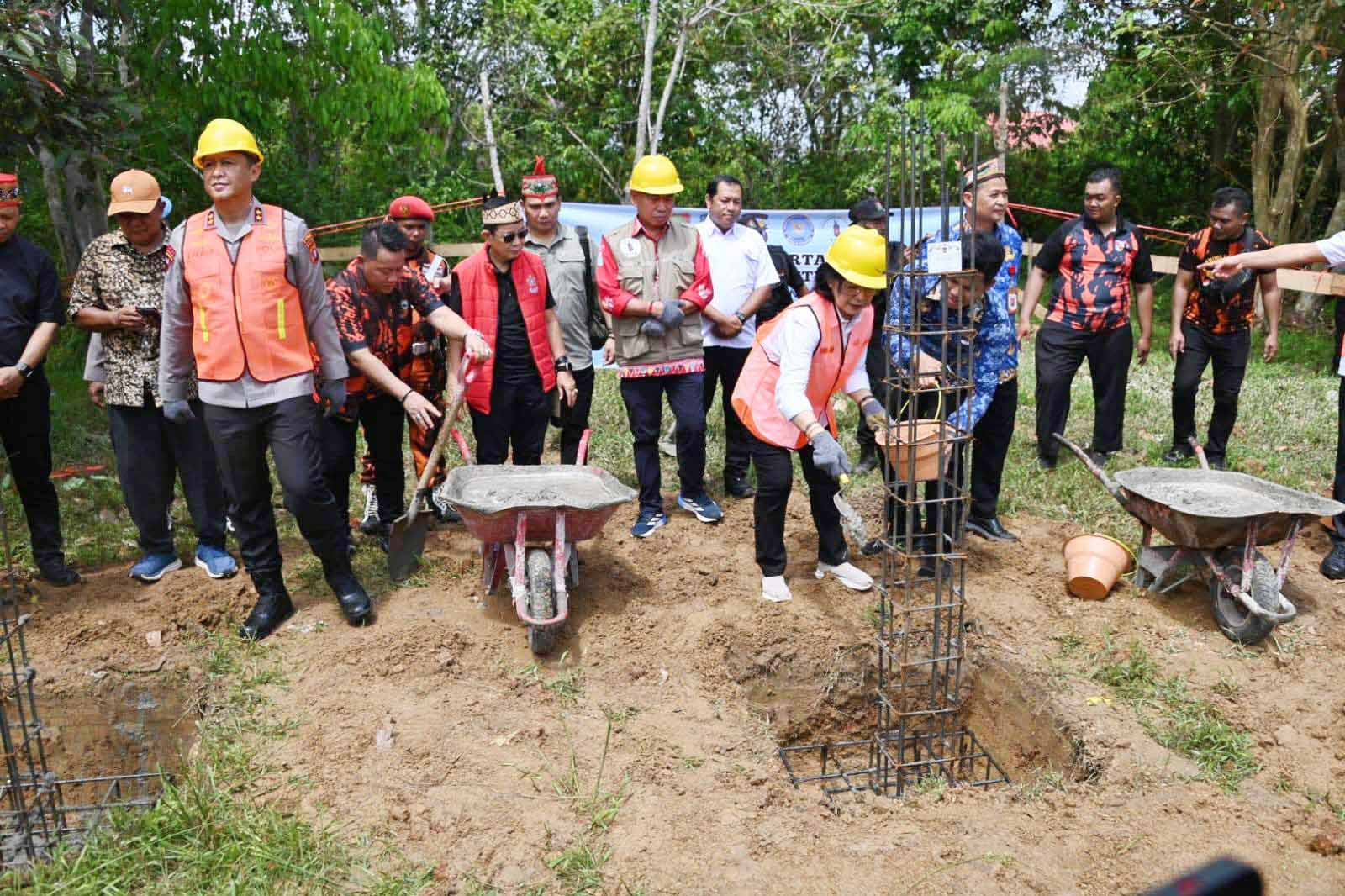Pemprov Kalteng Apresiasi Pembangunan Posko Terpadu Gerakan Dayak Anti Narkoba di Puntun