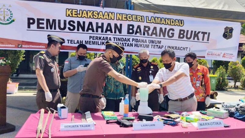 Kejari Lamandau Musnahkan Barang Bukti 34 Perkara Inkracht, Termasuk 43,25 Gram Sabu