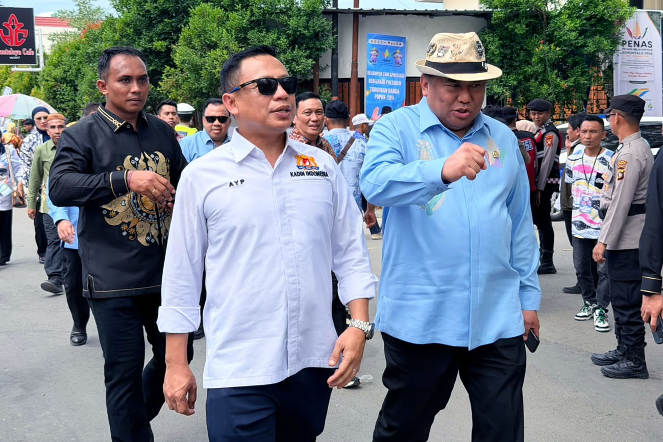 Kehilangan Sosok Kakak, Andi Yuslim Patawari Kenang Kebaikan Almarhum Rachmat Gobel