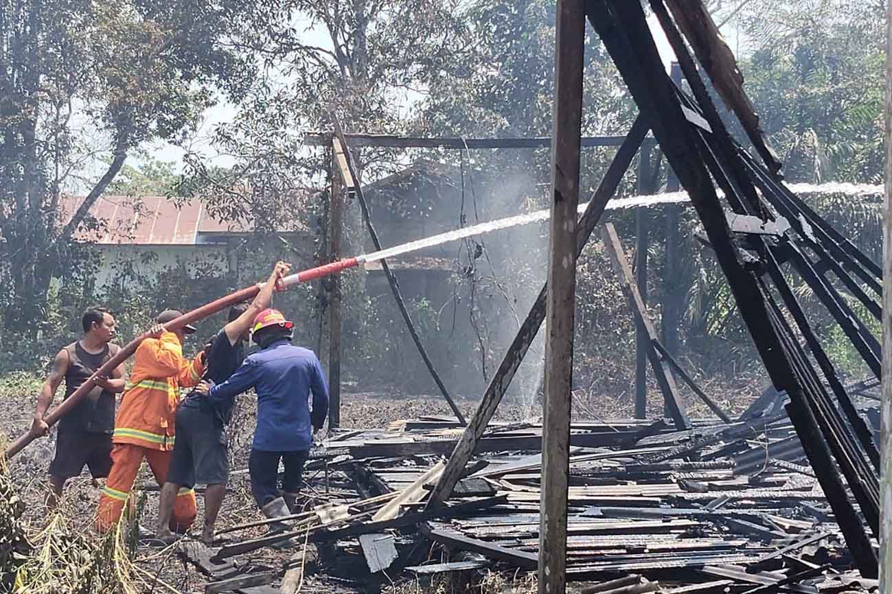 Rumah Kosong Milik CV Logos di Desa Kujan Ludes Terbakar