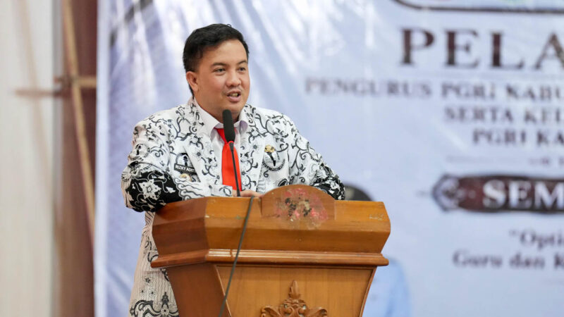 PGRI Dilantik, Bupati Lamandau Tegaskan Peran Strategis Guru Tingkatkan Kualitas SDM