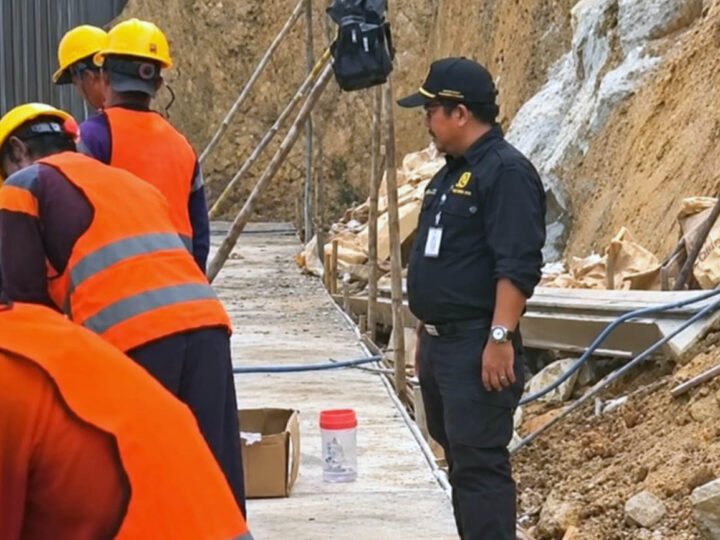 Progres 76,20 Persen, Penguatan Tebing Sungai Barito di Bintang Ninggi I Terus Dikebut