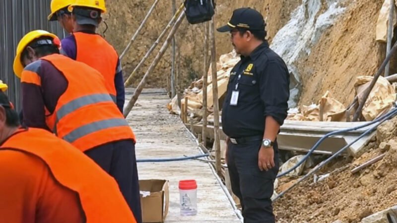 Progres 76,20 Persen, Penguatan Tebing Sungai Barito di Bintang Ninggi I Terus Dikebut
